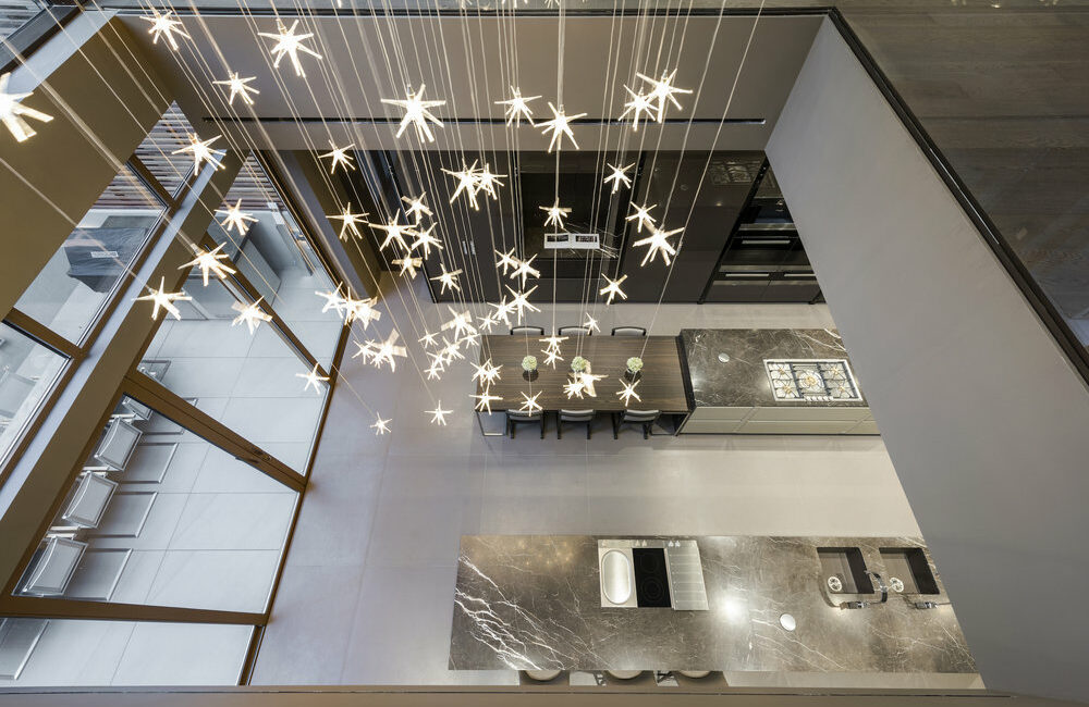 appartamento di lusso: cucina vista dall'alto