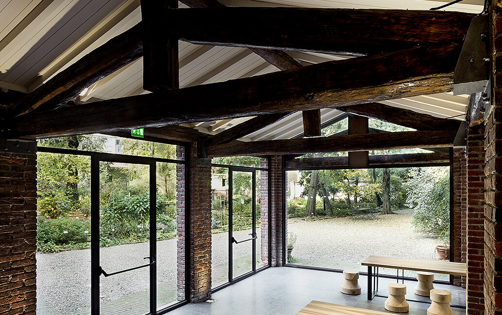 orto botanico: panoramica stanza a vetri