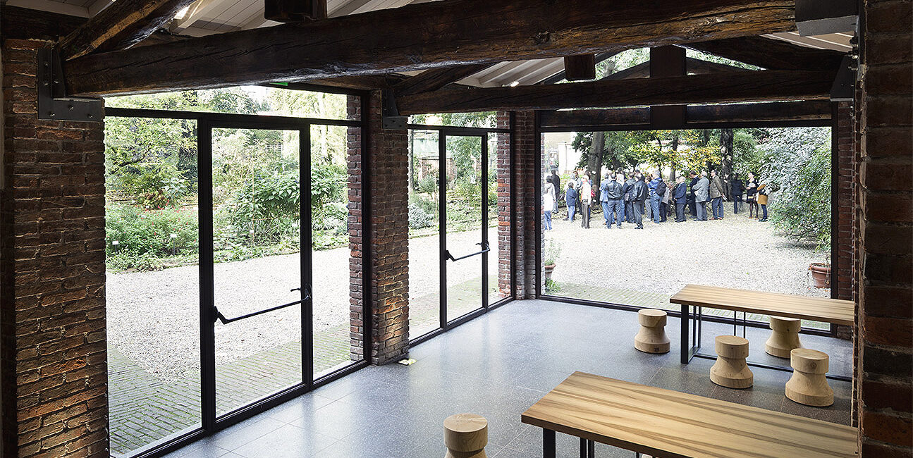 orto botanico: panoramica stanza a vetri