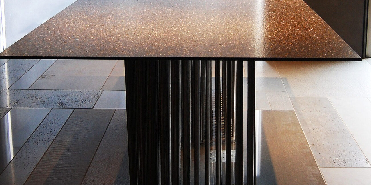 tavolo riccio: tavolo moderno