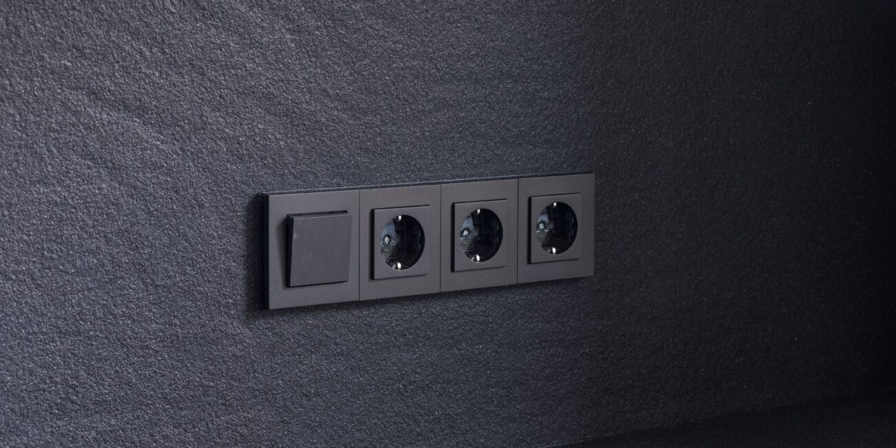 appartamento in ucraina: parete black