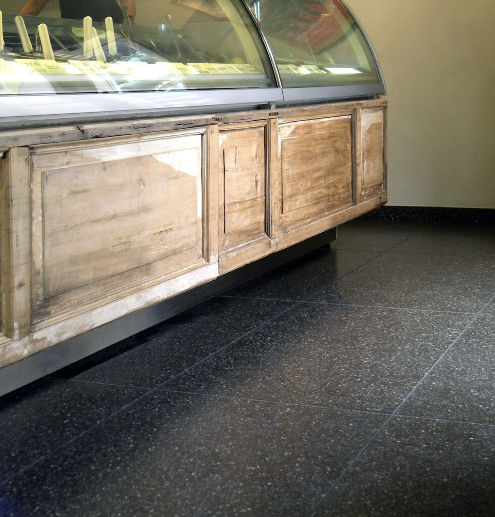 lastre stone italiana in gelateria a verona