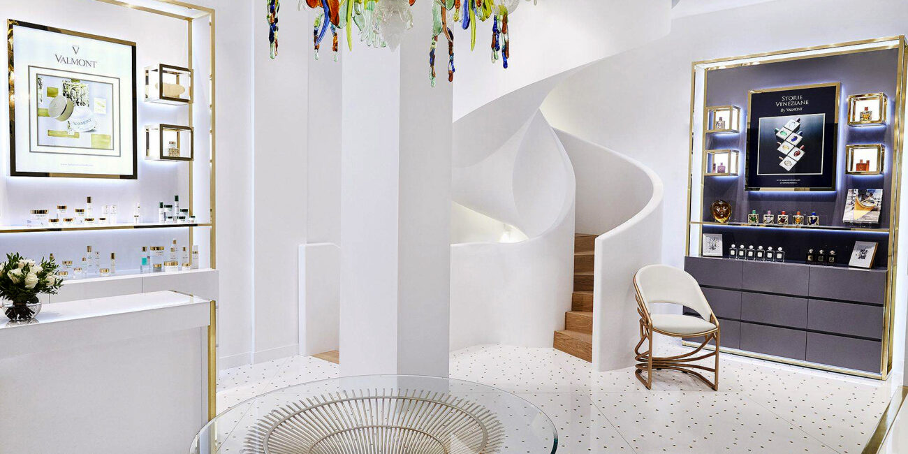 angolo Valmont Parigi