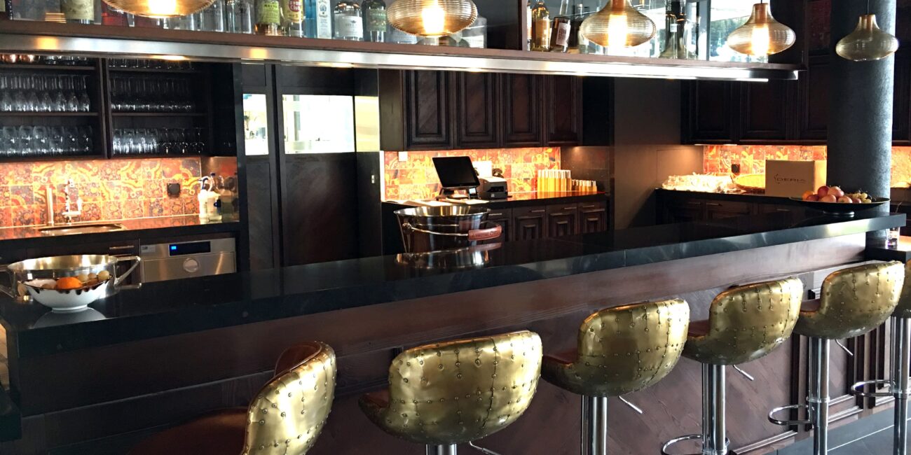 STONE-ITALIANA-hotellerie-bancone-bar-1