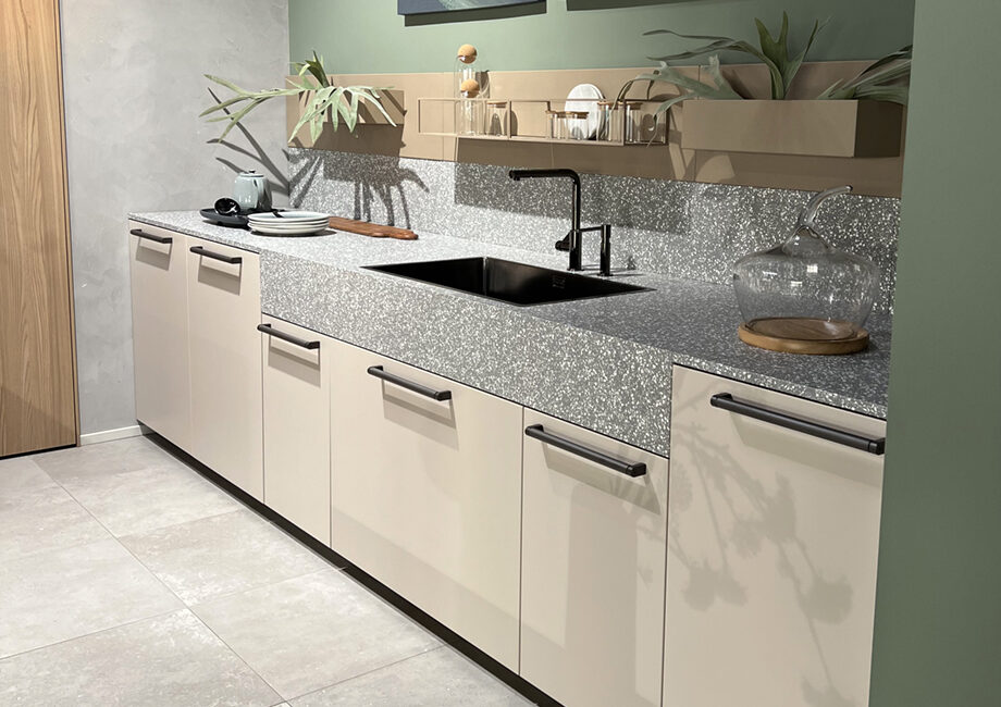 Showroom Zecchinon-stone-italiana-Terrazzo-grey02
