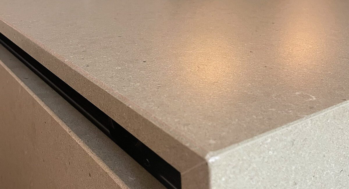 stone-italiana-cosmolite-cucina-sostenibile-bancone-cucina14