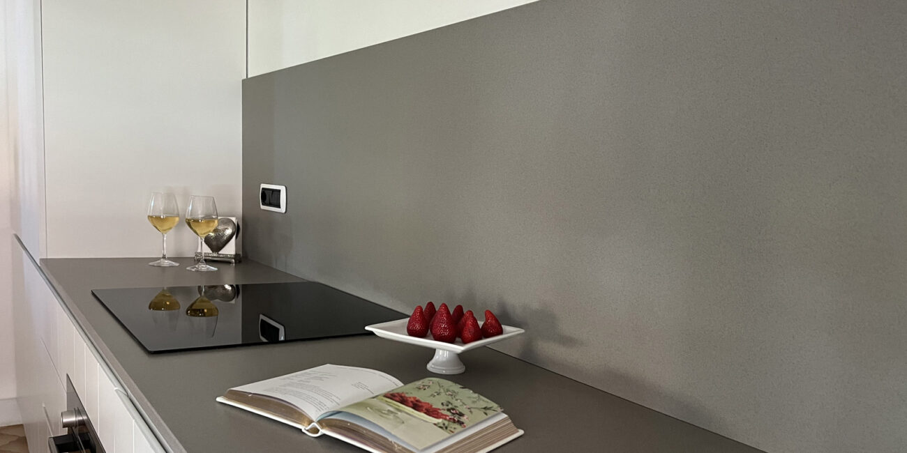 stone-italiana-top-cucina-bancone-quarzo-micro-greige13