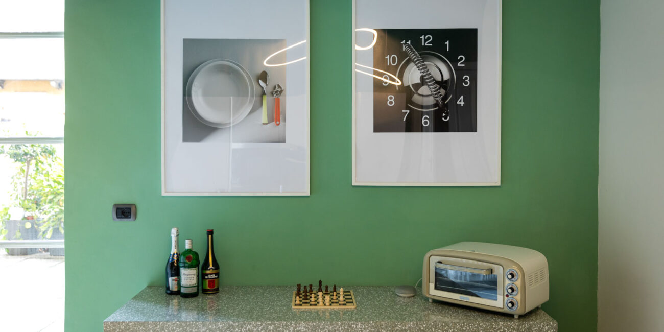 stone-italiana-cucina-moderna-in-quarzo-terrazzo-vedere-angolo-cucina-arredo-design-oggettistica