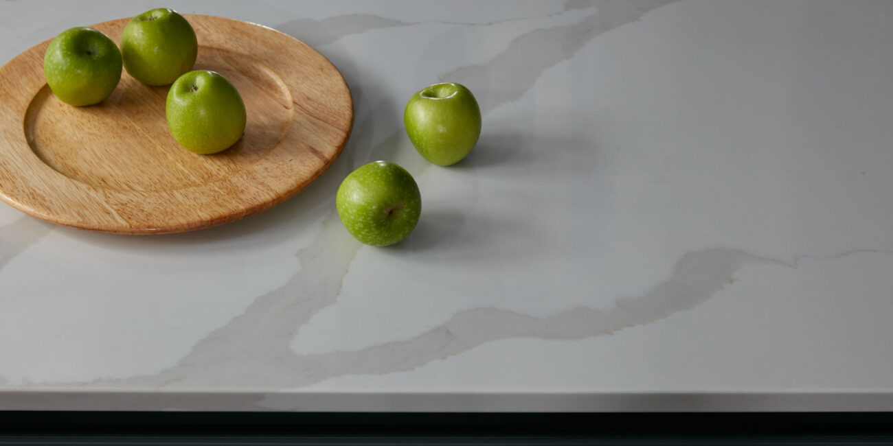 stone-italiana-marmorea-golden-gloss-rivestimento-quarzo