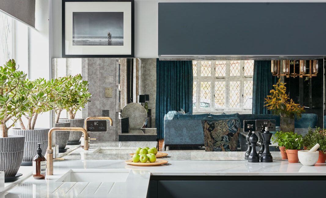 stone-italiana-marmorea-golden-top-cucina-chiaro-lavandino-chiaro