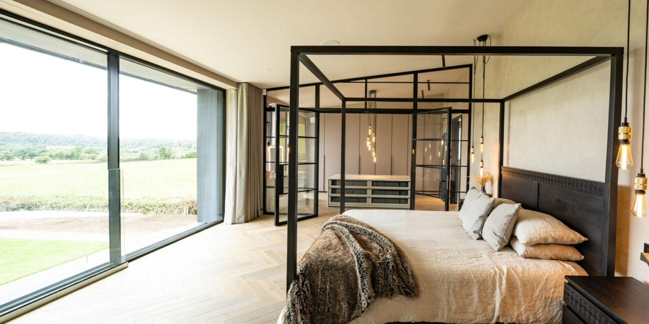 stone-italiana-quarzo-golden-camera-da-letto-ampia-luminosa