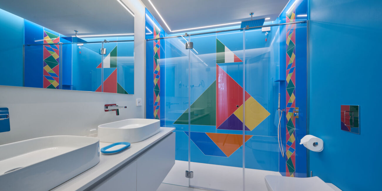 stone-italiana-nuovi-bagni-villa-amistà-bagno-lussuoso-in-quarzo-blu-colorato