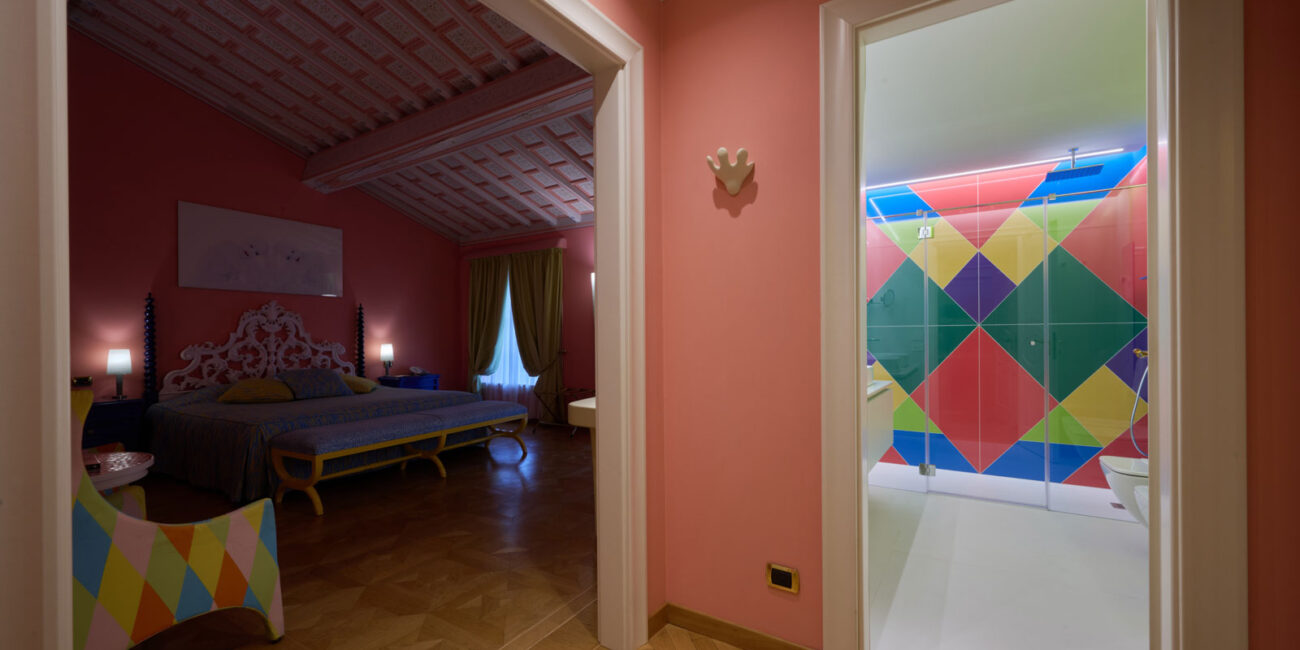 stone-italiana-nuovi-bagni-villa-amistà-camera-lussuosa-art-byblos-hotel