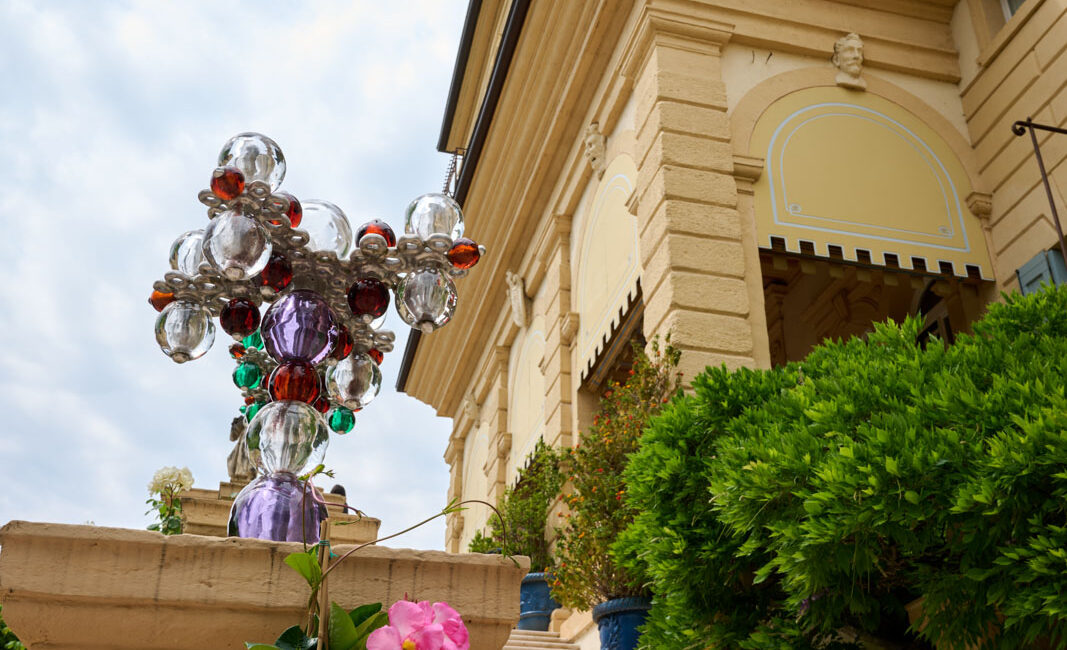 stone-italiana-nuovi-bagni-villa-amistà-esterno-art-byblos-hotel