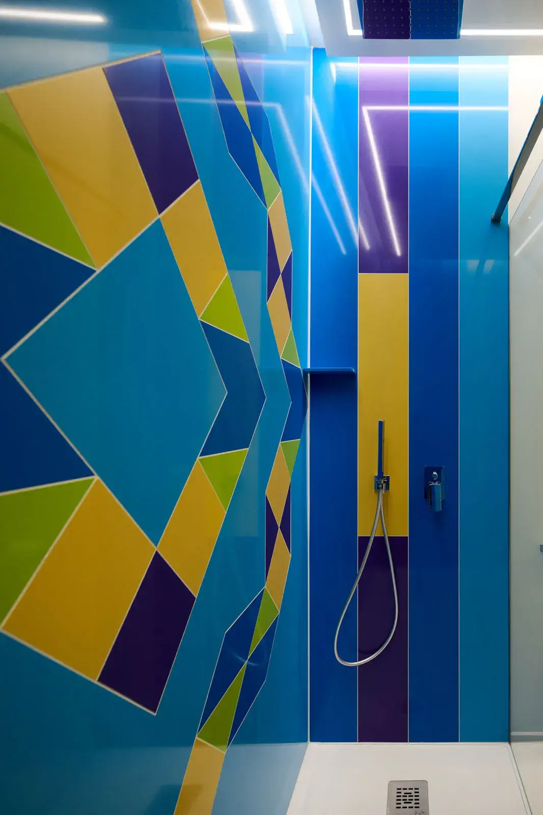 stone-italiana-new-bathrooms-villa-amista-luxury-shower-in-blue-quartz